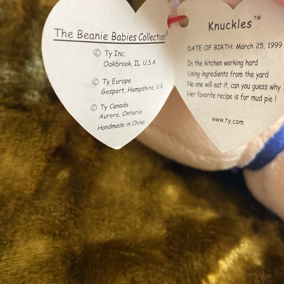 Knuckles the Pig Beanie Baby Born March 25, 1999 - Picture 3 of 6